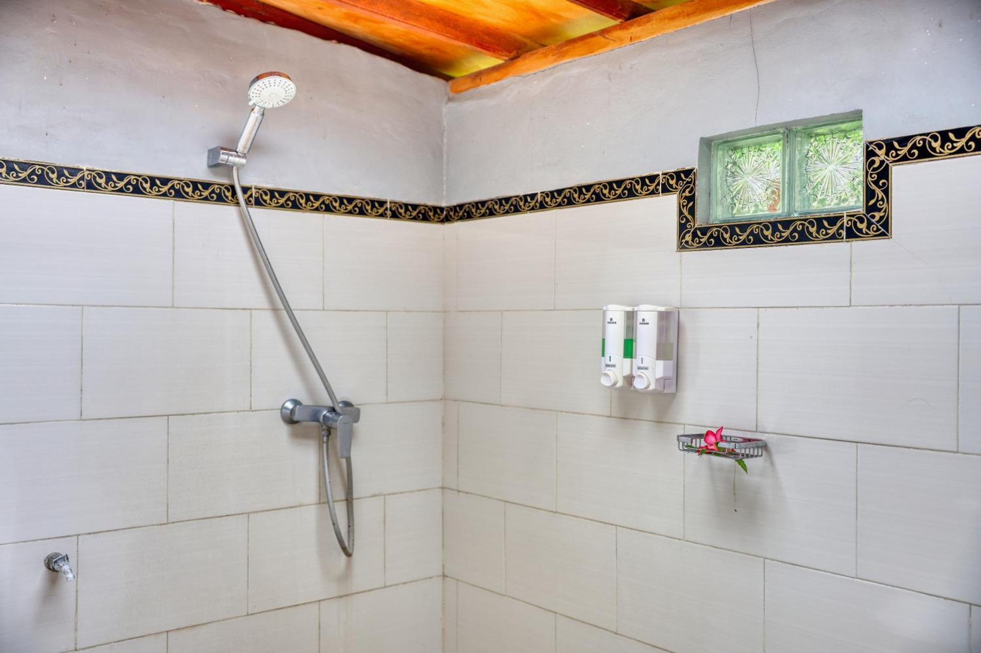 Petak Cottage Ped Екстер'єр фото